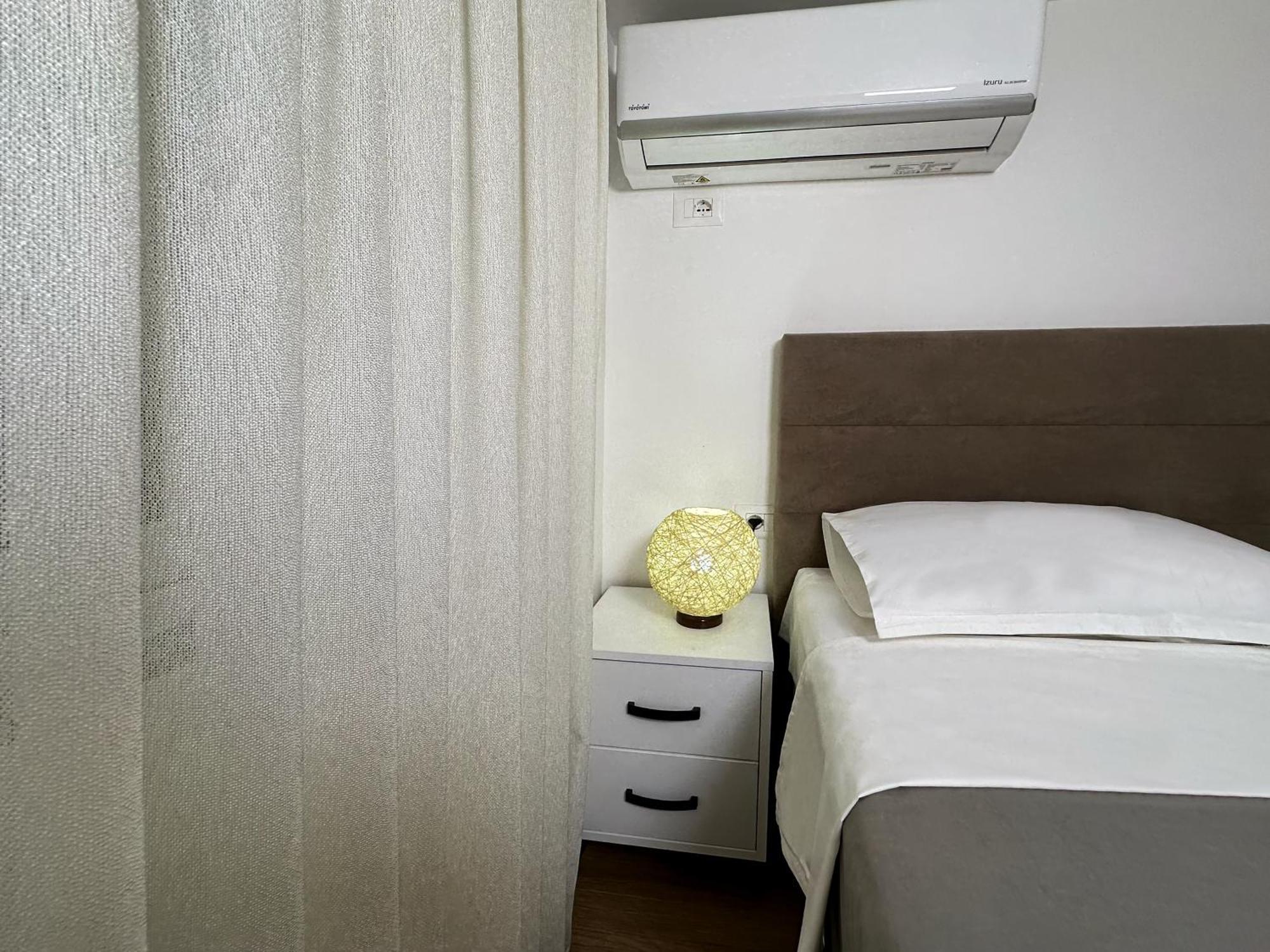 Home Select Tirana 2 Rum bild