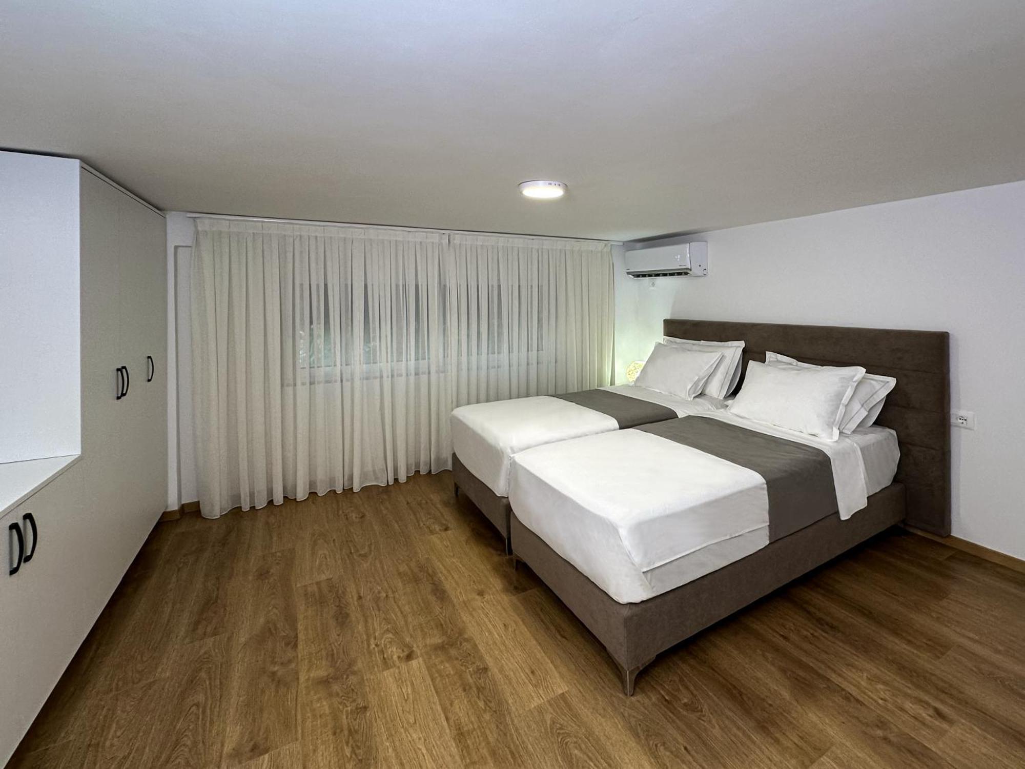 Home Select Tirana 2 Rum bild