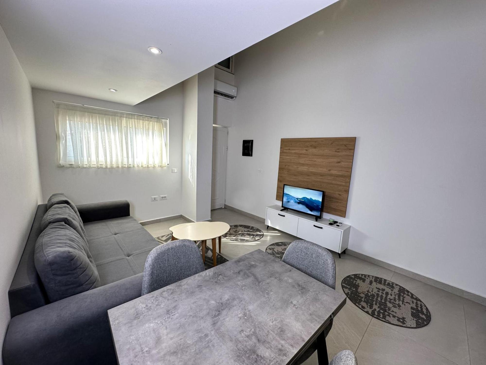 Home Select Tirana 2 Exteriör bild
